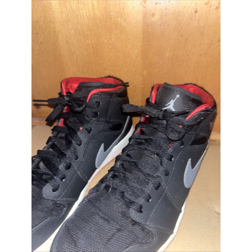 Nike Air Jordan 1 Mid Sneakers Men’s 13 Black Cool Grey Red Shoes 554724-004 - Picture 5 of 13